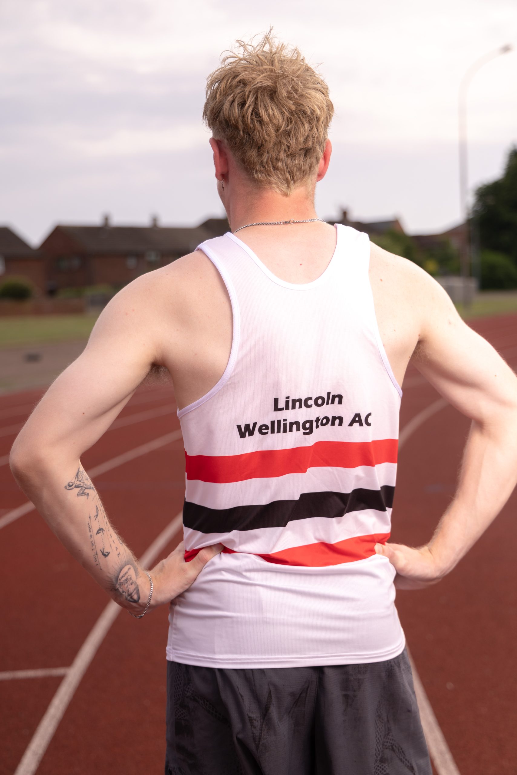 Men's Vests - Image 11